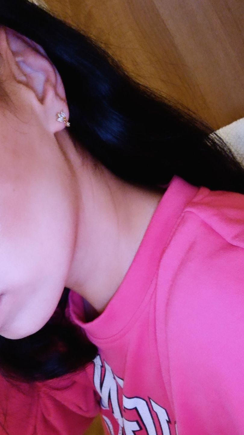Customer photo review of Cataleya 2 Ohrstecker | 18K vergoldet
