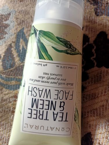 Customer photo review of Tea Tree & Neem Face Wash