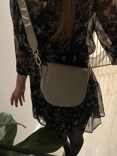 Customer photo review of JASMIN - TAUPE