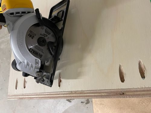 Customer photo review of DEWALT DCS571B ATOMIC 20V MAX* Circular Saw, 4-1/2-Inch (Tool Only)