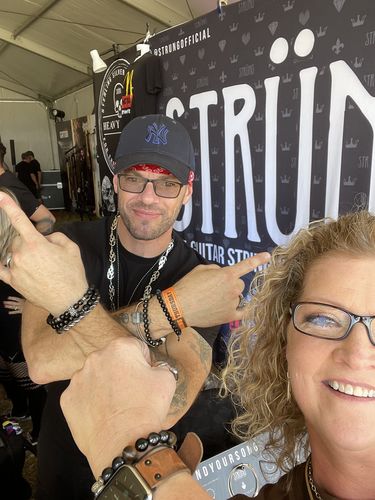 Customer photo review of ON THE ROCKS – “ BOURBON FESTIVAL BRACELET 2022”