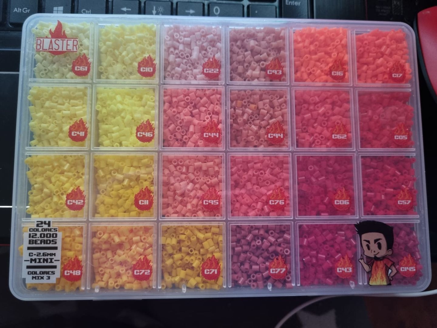 Customer photo review of Caja Organizadora 24 Espacios - 12.000 Beads MINI 2.6mm