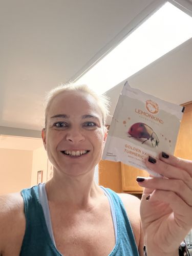 Customer photo review of 5 Day FAT-BURN Latte Cleanse, Vegan Ready-to-Mix Meal Replacements (25 Lattes)