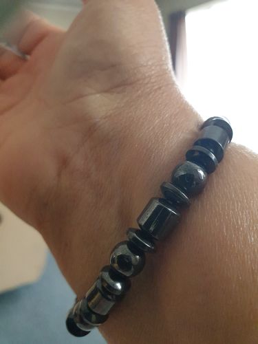 Customer photo review of Weight Loss Black Stone Magnetic Therapy Bracelet