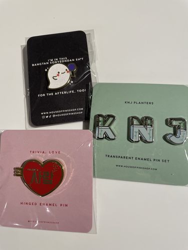 Customer photo review of Ghost ARMY Pin