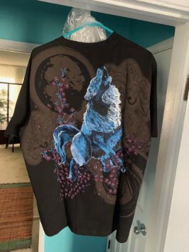 Customer photo review of The Wolf Heavy Embroidered T-shirt