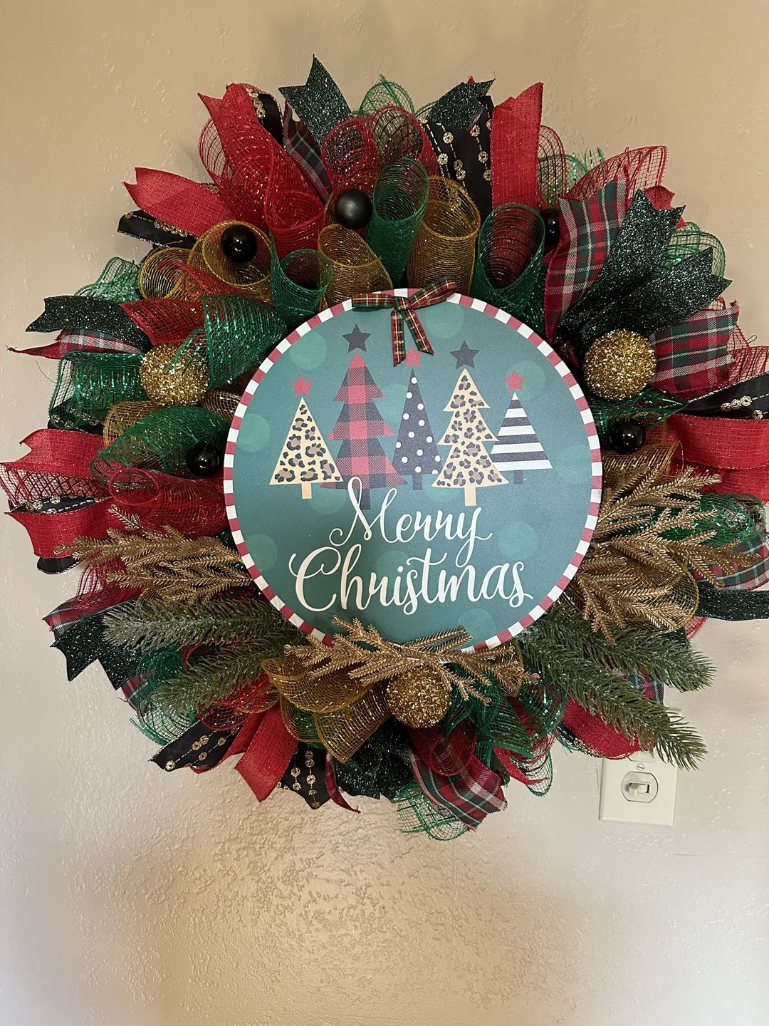 Customer photo review of Mounting Squares Bag of 100 - DECOE-002, attach a wreath sign, sign attachment