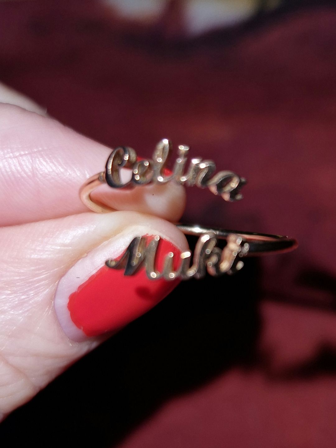Customer photo review of LOANYA Ring mit zwei personalisierten Namen
