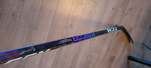 Customer photo review of CCM Ribcor Trigger 7 Pro Senior Hockey Stick
