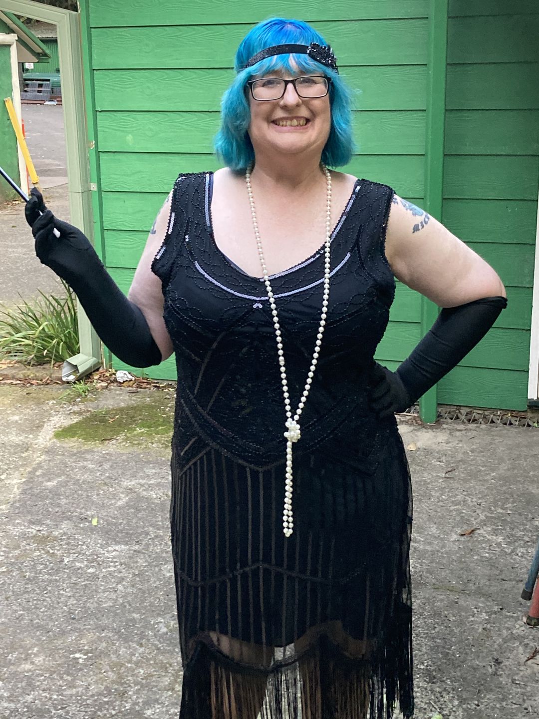 Customer photo review of 1920s Black Beaded Rhinestone & Feather Headband