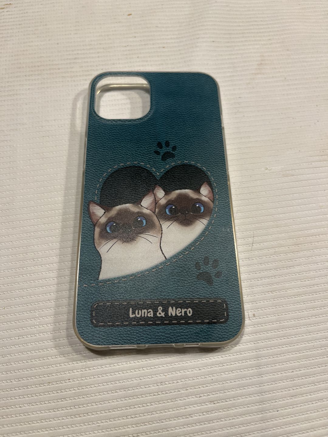 Customer photo review of Katzenherz Lederoptik  - Individuelle Handyhülle