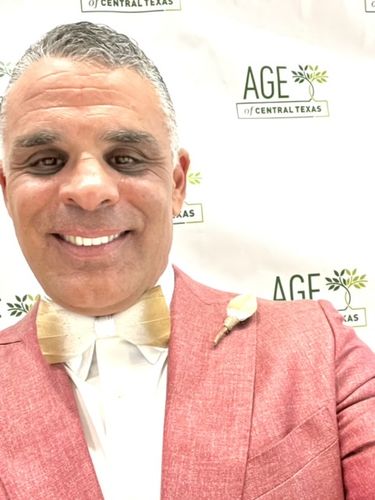 Customer photo review of Gold and White Bird Feather Bow Ties lapel Pin Set
