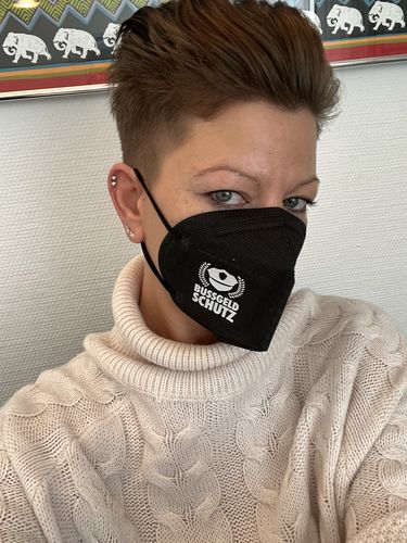 Customer photo review of 3ER-PACK / 3 MASKEN FFP2 • BUSSGELDSCHUTZ - SCHWARZ / EDLER SIEBDRUCK