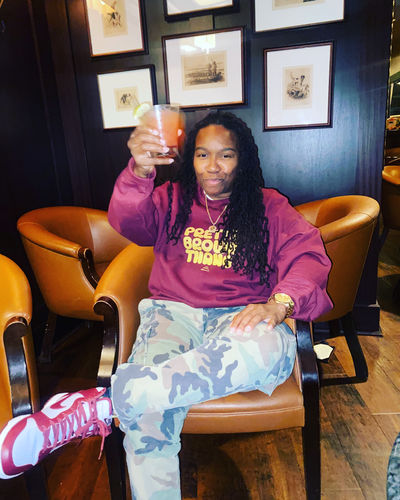 Customer photo review of Pretty Brown Thang - Sweatshirt