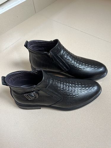 Customer photo review of Genuine Leather Mens Chelsea Boots