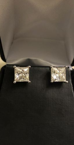 Customer photo review of VVS Moissanite Princess Cut Stud Earrings