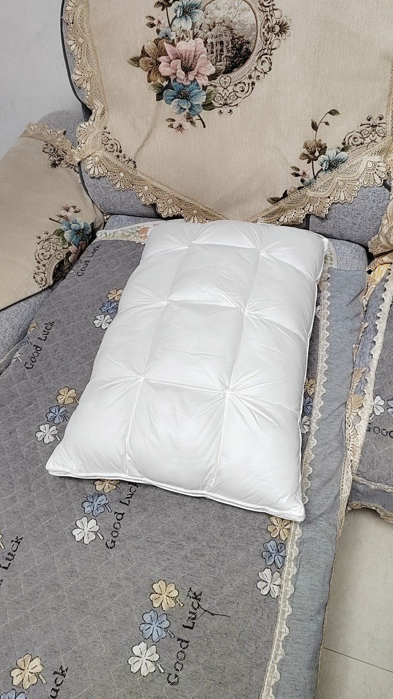 Customer photo review of Peterhanun Goose Down Pillow
