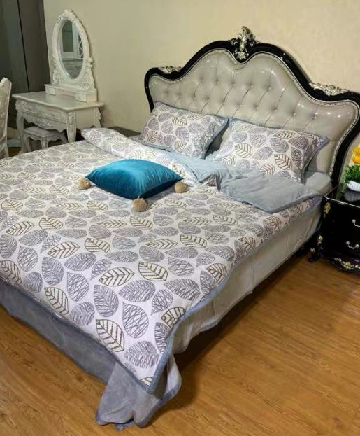 Customer photo review of Peterhanun Goose Down Pillow