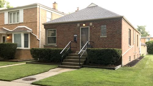 Customer photo review of Handrail Stairs Rails (Top Rail or Middle Rail)