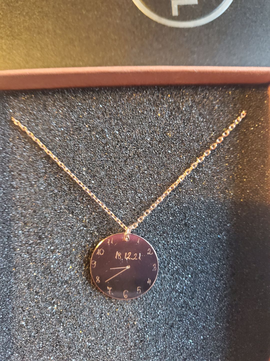 Customer photo review of Halskette Geburtsuhr