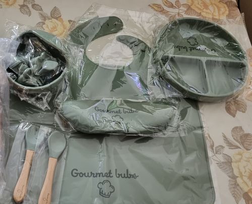 Customer photo review of Gourmet Bubs 8 Piece Feeding Set - Sage