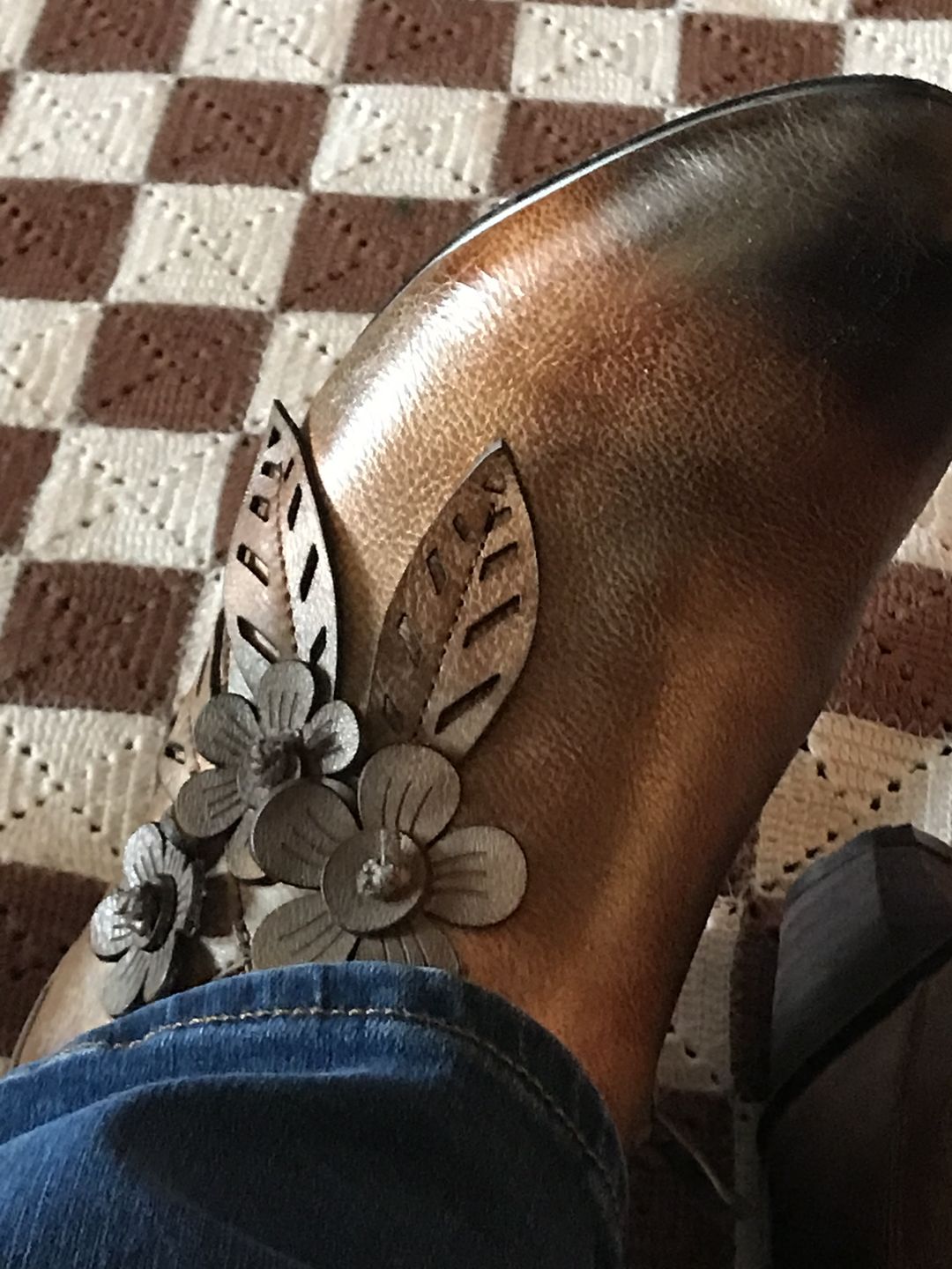 Customer photo review of Retro Handmade Floral Leather Low-Heel Pumps