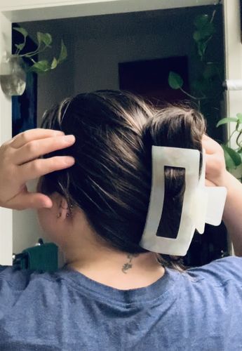 Customer photo review of XXL Dreamy Claw Clip