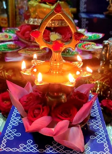 Customer photo review of Lotus Rangoli Wooden Stand / Hridaya Kamalam Kolam Manai / For Lamps / Deities/ Decoration- 6 Inches