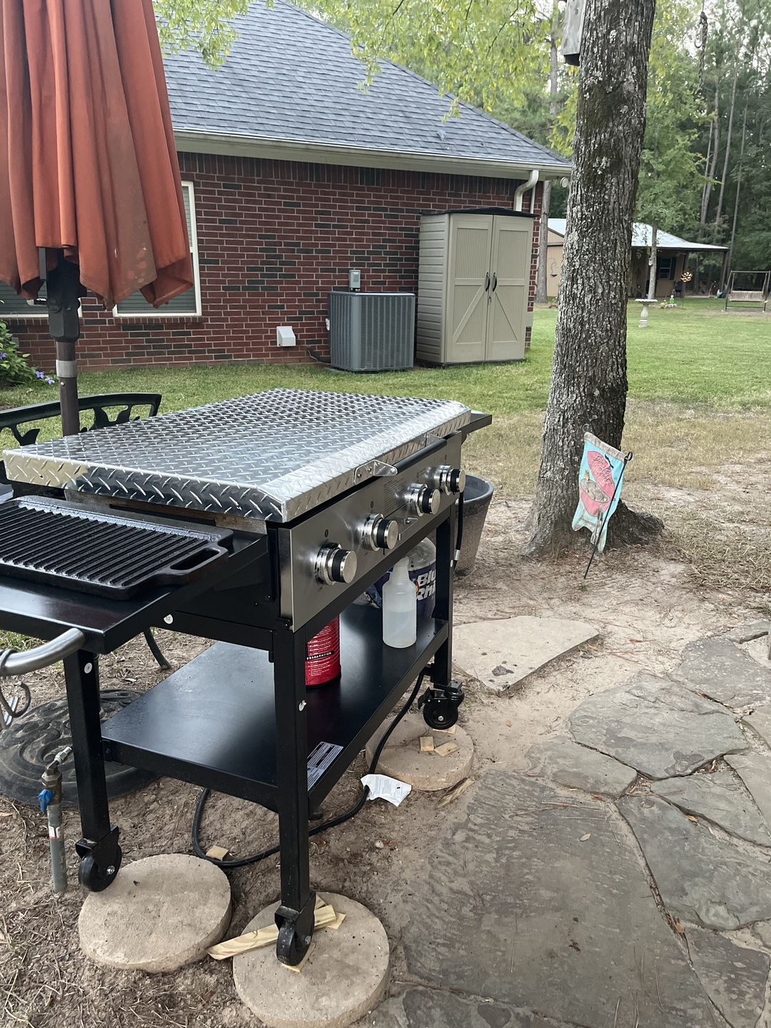 Customer photo review of GriddleGuard Diamond Plate Hard Cover Lid for Blackstone 36" Griddle