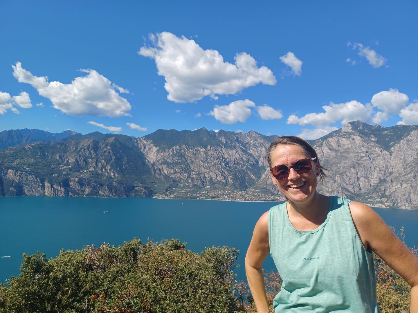 Customer photo review of BERGMENSCH Logo Basic - Damen DriRelease ECO Tanktop