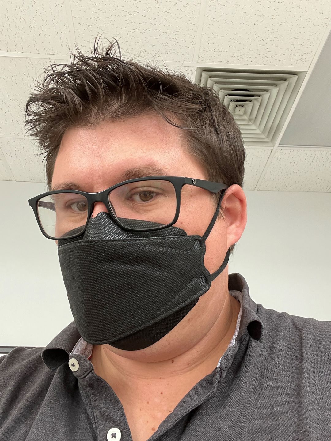 Customer photo review of Big & Tall (Large) KN95 Respirator Face Mask Individually Sealed (Extended Earloops)