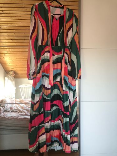 Customer photo review of Casual Long Sleeve Colorful Loose Party Dress
