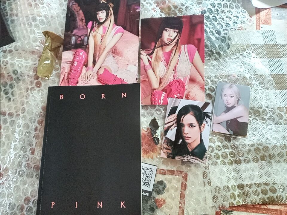 Customer photo review of (PRE-VENTA) BLACKPINK -  BORN PINK - VER A ELECCIÓN + GIFT KTOWN4U