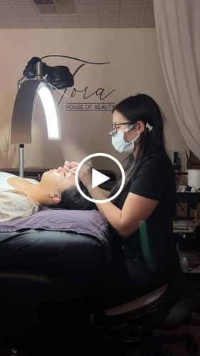 Customer video review of CosmoGlo Original Light Bundle + Phone Clip