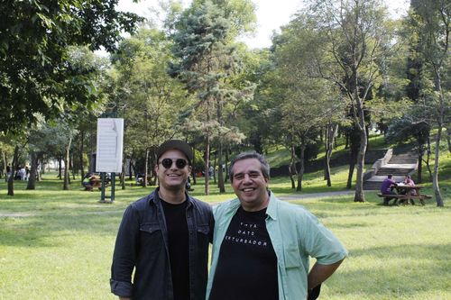 Customer photo review of Playera Dato Perturbador Rosa