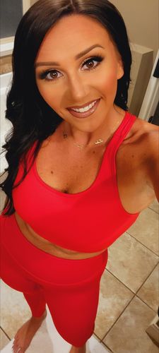 Customer photo review of Desert Bronze Self Tanning Mousse