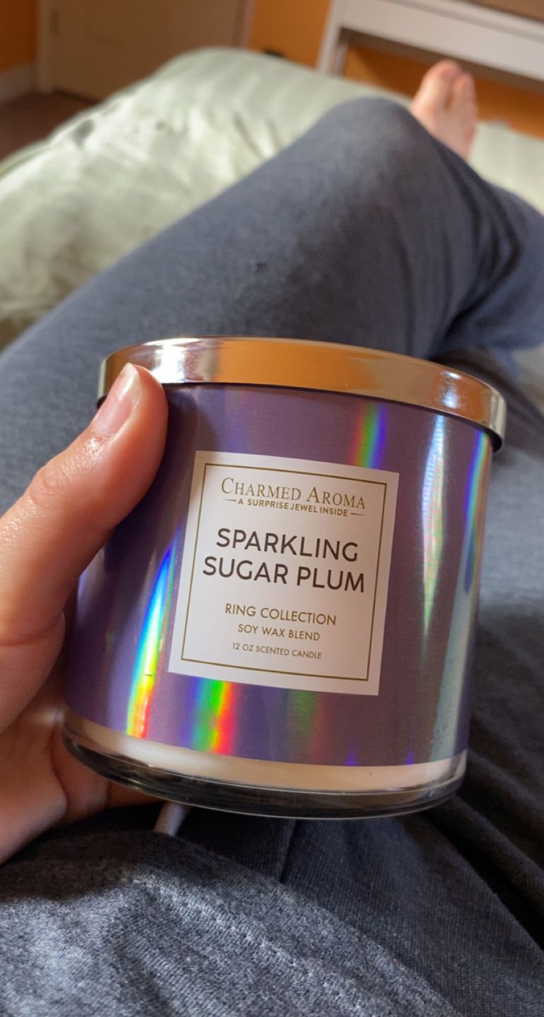 Customer photo review of Surprise Jewelry Candle