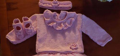 Customer photo review of Hayfield 5420 Sweaters in Baby Bonus DK (PDF)