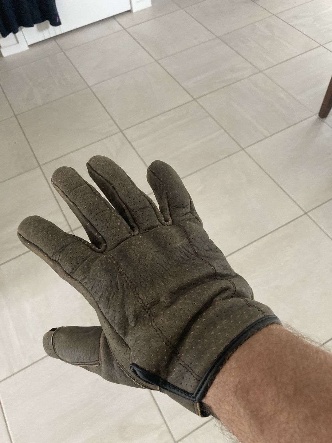 Customer photo review of Thumpa's | Short Cuff Summer Motorbike Gloves | Perforated Retro Brown Distressed Leather