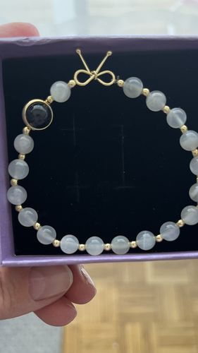 Customer photo review of Bracelet anti-ménopause en Pierre de Lune | Or fin