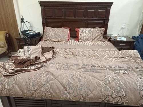 Customer photo review of Luxury filled Razai 14PCS 907