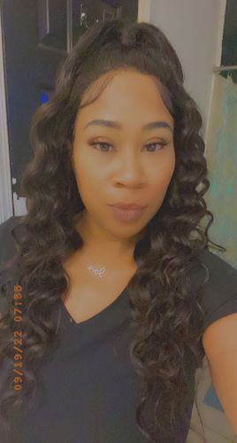 Customer photo review of Only $135 24inch Body Wave Transparent Lace Middle T Part Lace Frontal Wig Human Hair No Code Needed