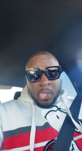 Customer photo review of Blanco XL - Black