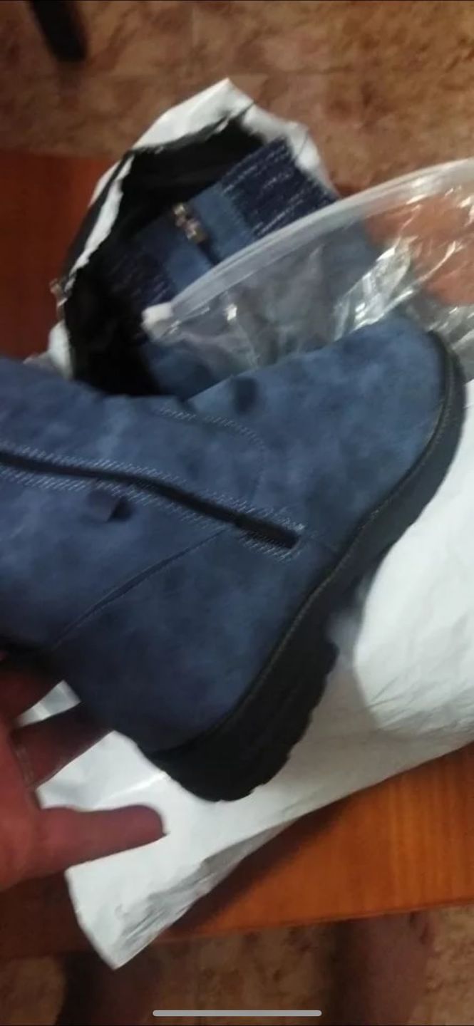 Customer photo review of MarelyShoes™ | Women's Winter Warm Back Lace Up Snow Boots