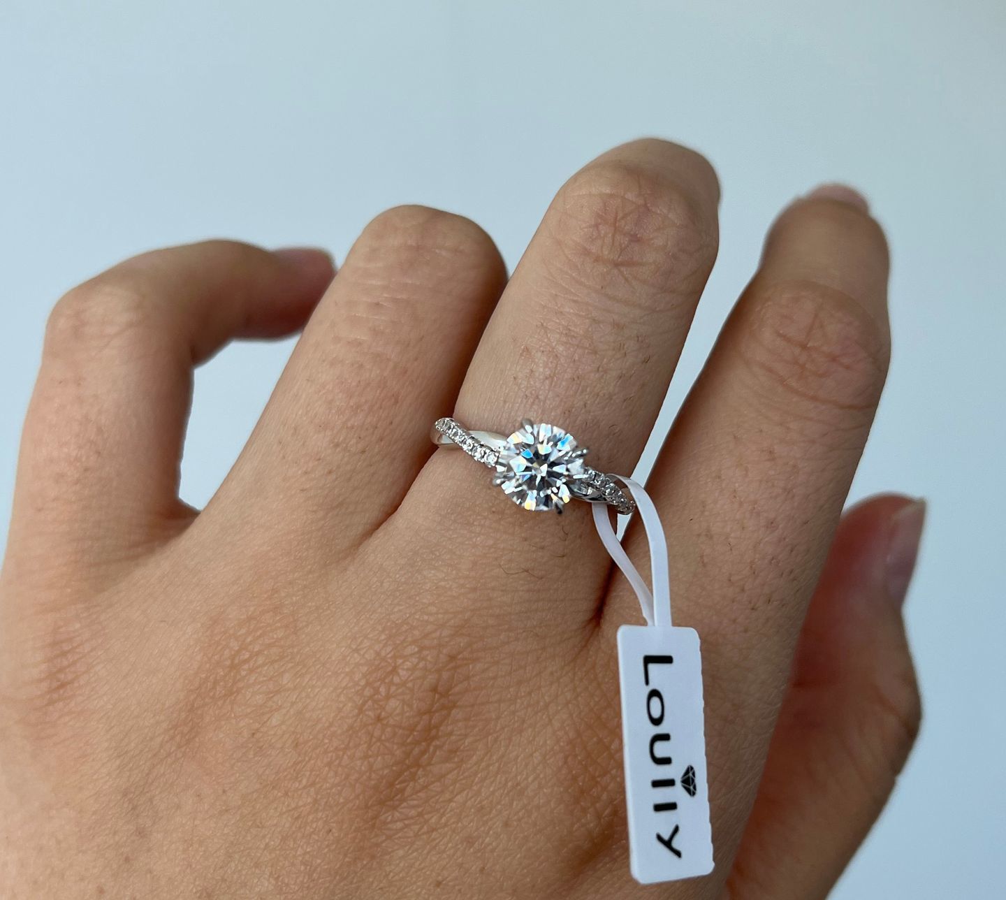 Customer photo review of S925 1.25 Carat Twist Round Cut Engagement Ring In Sterling Silver For Bridal & Daily Wear