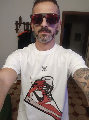 Customer photo review of T-shirt KMA "sneakers culture" OFF RED