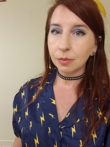 Customer photo review of Yellow Lightning Bolts Pattern Print Men's Short Sleeve Shirt