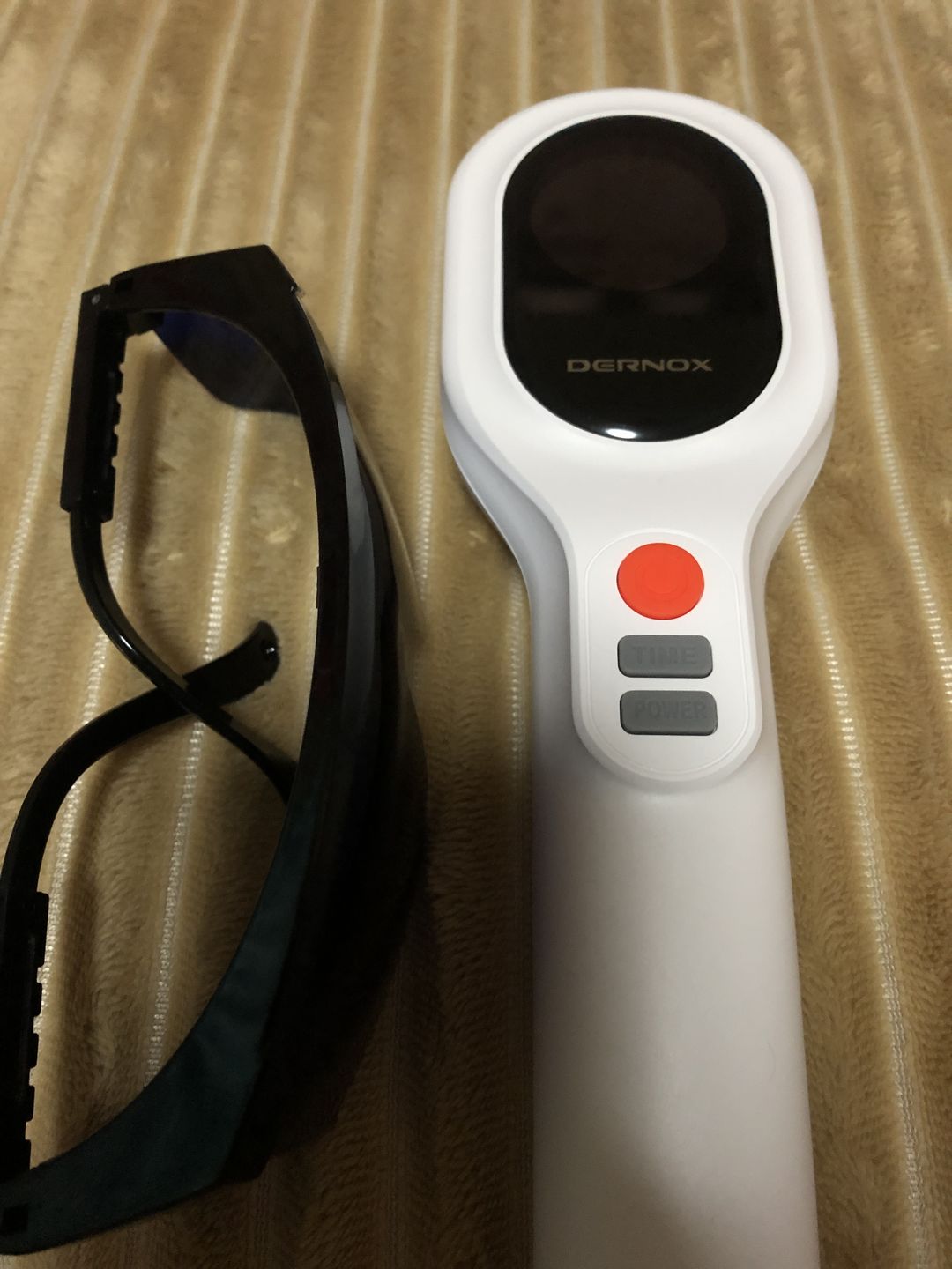 Customer photo review of DERNOX™ Handheld Pain Relief Cold Laser Device