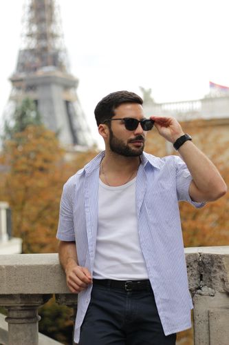 Customer photo review of Chemise décontractée boutonnée à manches courtes pour hommes