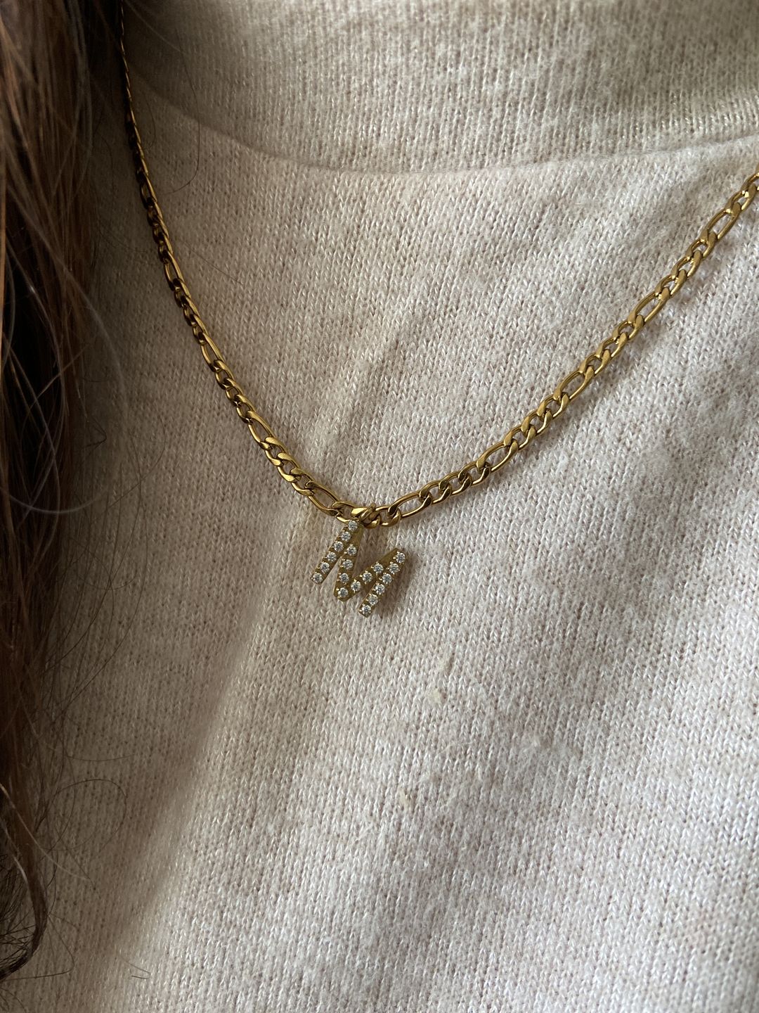Customer photo review of Classic Letter Halskette | 18K vergoldet